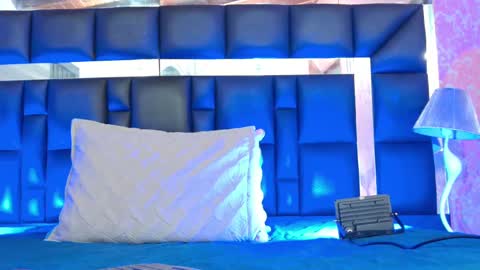 Sofia online show from September 2025 03:19:01 AM