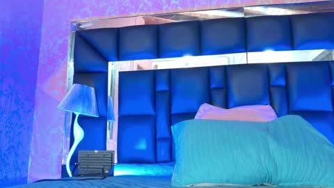 Sofia online show from September 2025 03:08:02 AM