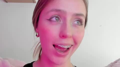     online show from February 2025 06:54:01 AM