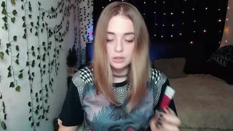 sofia_rosemary online show from September 2025 01:13:01 PM