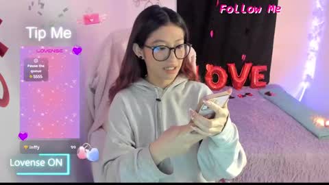 Snapshot of sofia_thomson_t chatting on February 2025 10:45:01 AM Sofia Thomson online show from February 2025 10:45:01 AM