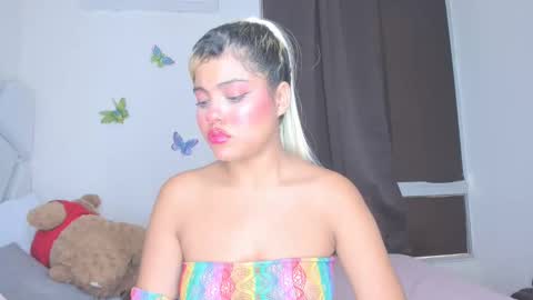 sofiacastillo01 online show from April 2026 07:58:01 PM
