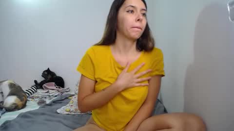 sofiahenao2 online show from October 2025 02:49:01 PM