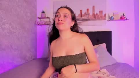 sofialujan_ online show from June 2026 12:04:01 AM