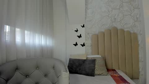 Snapshot of sofiarios04 chatting on February 2025 12:25:02 PM Sofia online show from February 2025 12:25:02 PM