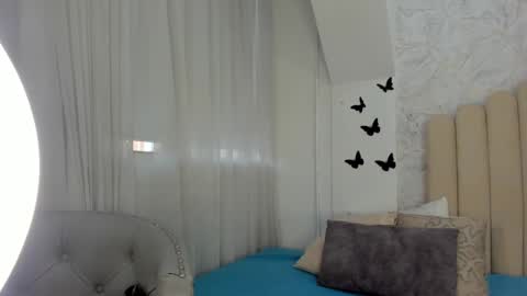 Snapshot of sofiarios04 chatting on February 2025 12:37:02 PM Sofia online show from February 2025 12:37:02 PM