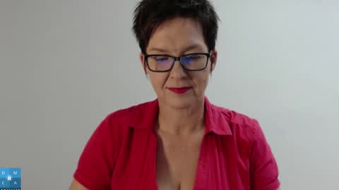 Sofie Velvet online show from September 2025 04:21:01 PM