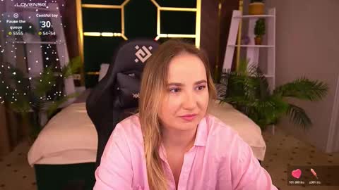 Sofie online show from November 2025 11:48:01 PM