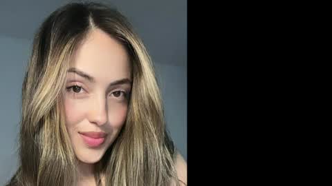 Snapshot of sofii_100 chatting on April 2026 04:33:02 PM Sofi online show from April 2026 04:33:02 PM