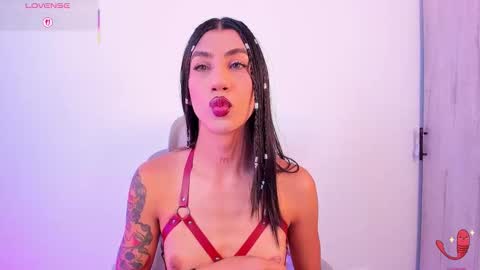 Snapshot of sofiia_grey_ chatting on November 2025 01:43:01 PM Sofi online show from November 2025 01:43:01 PM