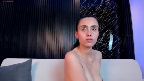 Snapshot of sofiia_palacioss chatting on November 2025 12:11:02 AM Sofiia Everyday From 1400 to 2200 Col Time online show from November 2025 12:11:02 AM