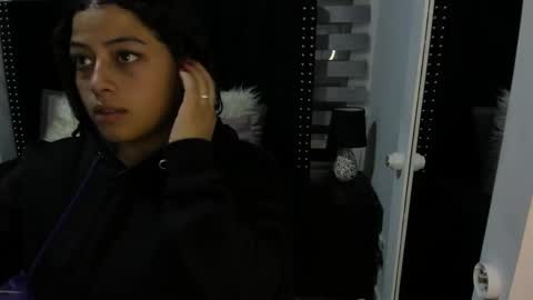 Sofia online show from February 2025 03:52:02 AM