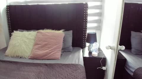 Sofia online show from February 2025 08:14:02 PM