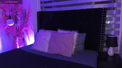 Sofia online show from February 2025 03:52:02 AM