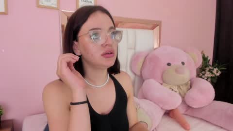 Snapshot of sofiiagudelo chatting on February 2025 05:03:02 AM Sofi agudelo online show from February 2025 05:03:02 AM