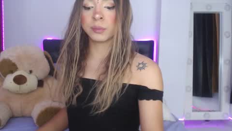 Snapshot of sofiievans_ chatting on February 2025 09:58:02 PM   online show from February 2025 09:58:02 PM