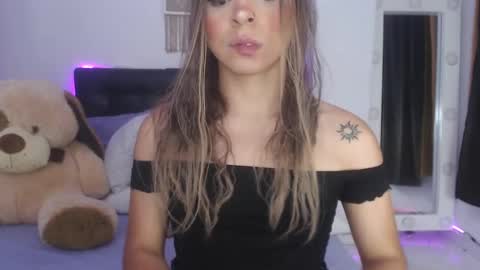 Snapshot of sofiievans_ chatting on February 2025 01:05:01 AM   online show from February 2025 01:05:01 AM