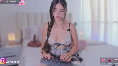 Sofia online show from December 2025 05:39:02 PM