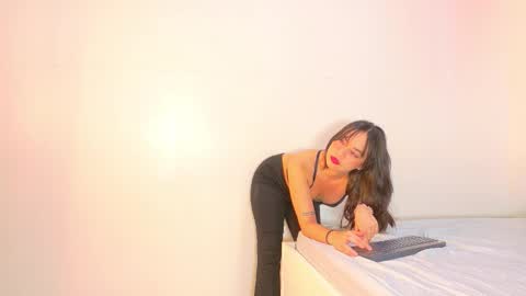 SOFITEEN  online show from December 2025 11:39:02 AM