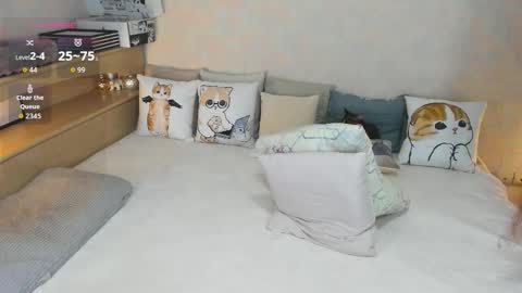 Snapshot of soft_purr_kitty chatting on October 2025 07:22:01 PM Mia online show from October 2025 07:22:01 PM