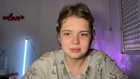 Snapshot of softari chatting on April 2026 10:21:02 AM Ilisabet online show from April 2026 10:21:02 AM