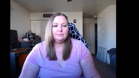 Snapshot of softerpeaches chatting on December 2024 09:40:01 PM Rose online show from December 2024 09:40:01 PM