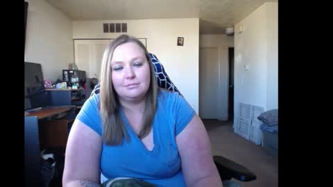 Snapshot of softerpeaches chatting on January 2025 08:52:02 PM Rose online show from January 2025 08:52:02 PM