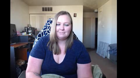 Snapshot of softerpeaches chatting on January 2025 08:55:01 PM Rose online show from January 2025 08:55:01 PM