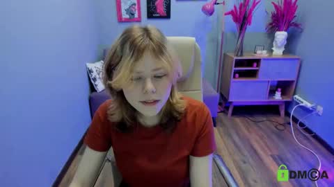 Snapshot of softflame chatting on November 2025 10:48:01 AM softflame online show from November 2025 10:48:01 AM