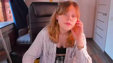 Snapshot of softflame chatting on April 2026 10:53:02 AM softflame online show from April 2026 10:53:02 AM