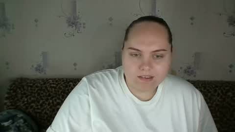 Snapshot of softhypnose chatting on August 2026 09:04:01 AM softhypnose online show from August 2026 09:04:01 AM