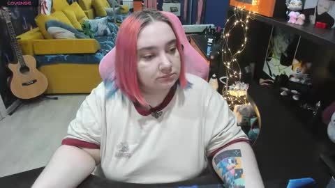 Sofie online show from February 2025 03:04:02 AM