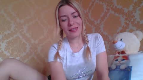 softy_aura online show from June 2026 11:34:01 AM