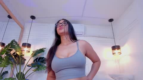 sofy_castroo online show from December 2025 03:45:02 AM