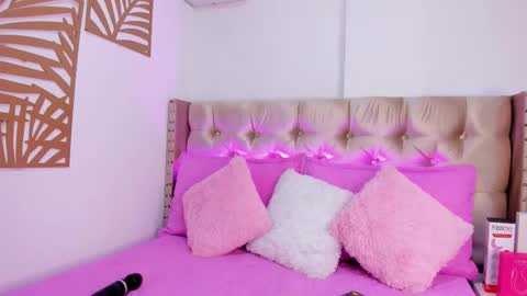   online show from February 2026 04:33:01 AM