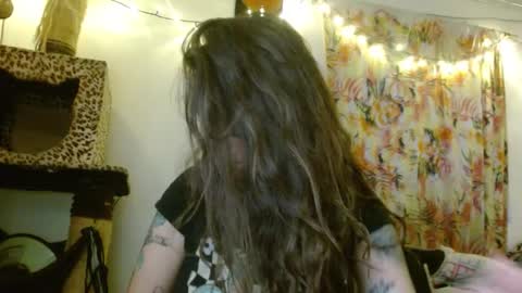 Sofia online show from December 2025 10:42:01 AM