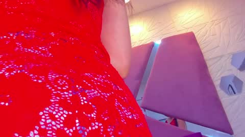 Snapshot of sol_angel_7 chatting on May 2026 04:04:02 PM SOL ANGEL online show from May 2026 04:04:02 PM