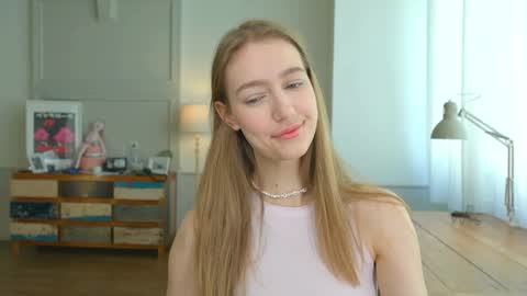 Bella online show from February 2025 11:01:02 AM