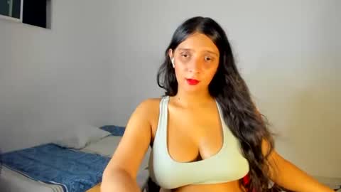 Snapshot of solar_moonie chatting on October 2025 05:17:02 AM Moonie  online show from October 2025 05:17:02 AM