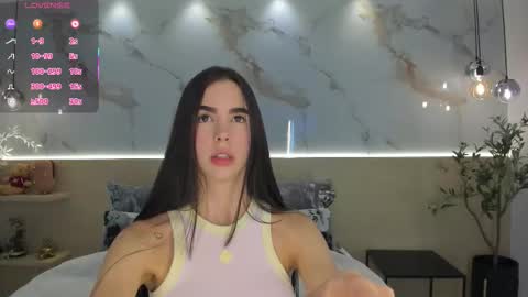 Sol Avelar online show from March 2026 11:33:01 PM