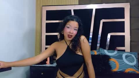 Sol Evans online show from November 2025 03:56:02 PM