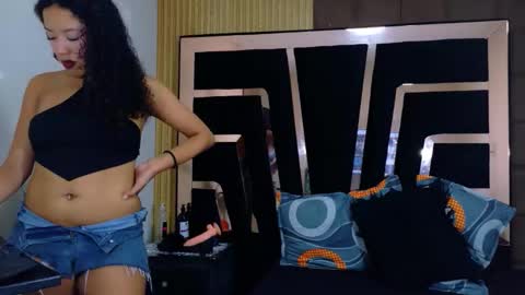 Sol Evans online show from December 2025 11:02:01 PM