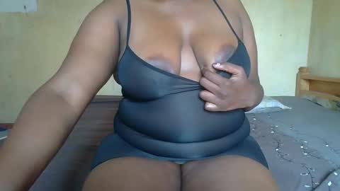 Snapshot of sollybunny chatting on February 2026 07:25:02 AM Solly bunny online show from February 2026 07:25:02 AM