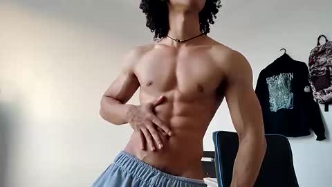 Snapshot of solorizo chatting on March 2026 10:47:01 PM Hi Im Weller Check my Bio online show from March 2026 10:47:01 PM