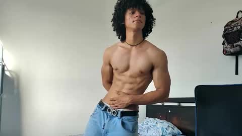 Snapshot of solorizo chatting on April 2026 09:26:02 PM Hi Im Weller Check my Bio online show from April 2026 09:26:02 PM