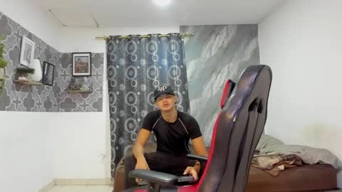 son_hades online show from May 2026 03:50:01 PM