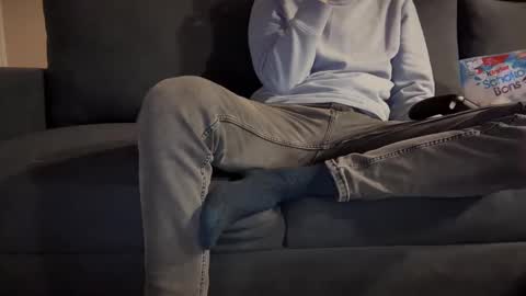 Snapshot of sondages chatting on January 2025 09:03:01 PM Sondages online show from January 2025 09:03:01 PM