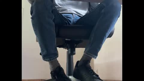 Snapshot of sondages chatting on October 2025 12:02:02 PM Sondages online show from October 2025 12:02:02 PM