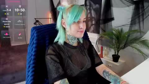 Snapshot of sonia_blond chatting on November 2025 02:21:02 PM Sonia online show from November 2025 02:21:02 PM