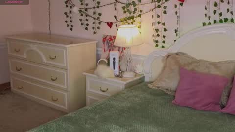 Snapshot of sonia_meow_ chatting on September 2025 06:02:02 AM Sonia Meow online show from September 2025 06:02:02 AM